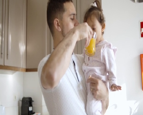 宝宝不吃奶瓶有什么方法吗？