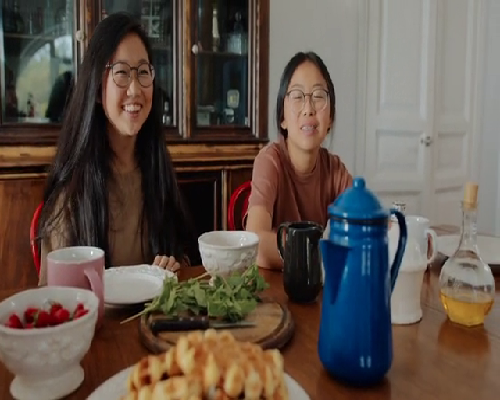 看到网上说有一个人都60多岁了，做试管婴儿竟然成功了，是真的吗?