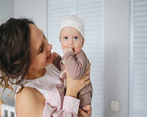 25岁女性，采用自然周期移植胚胎要注意什么？