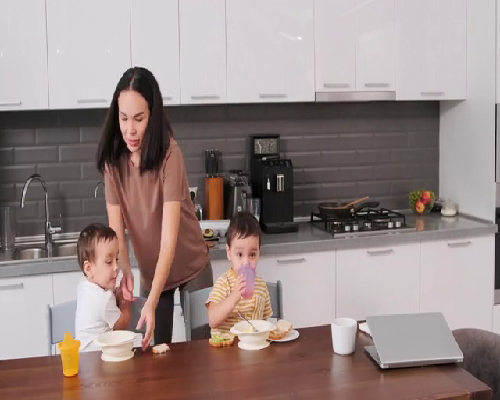 找人代生宝宝，囊胚着床1到7天症状是什么？